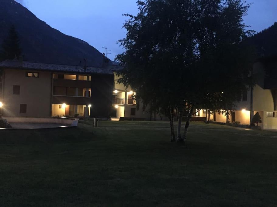 Appartamento Ampio Giardino Adiacente Piste Sci 4/6 Posti Letto La Thuile Exterior photo